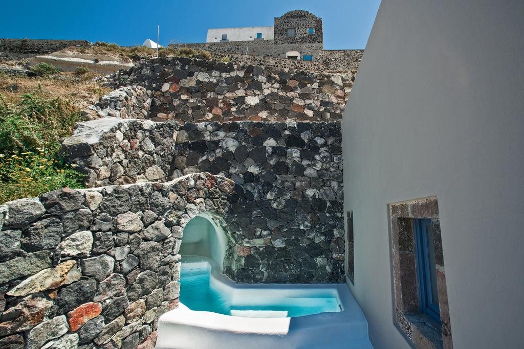 Luna Santorini Suites Пиргос Экстерьер фото